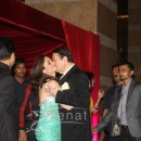 Kareena Kapoor hugging father Randhir Kapoor at Ritesh Deshmukh Genelia Wedding