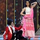 Kangana Ranaut Promotes “Queen” on Dance India Dance